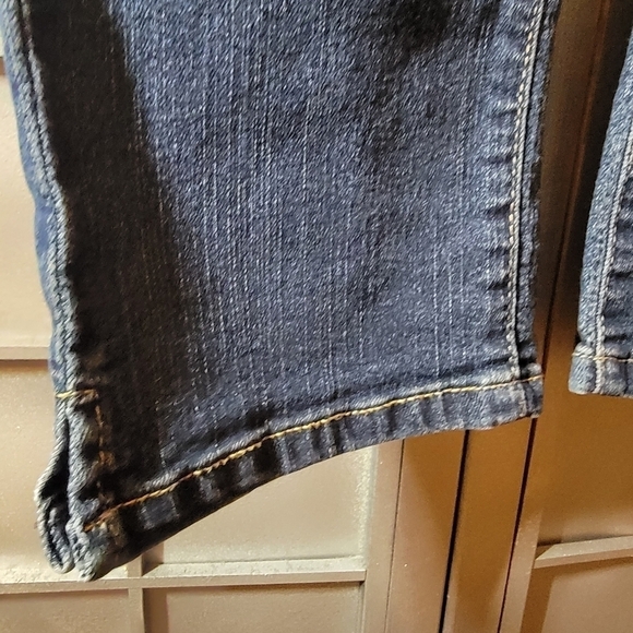 capris - Picture 2 of 7